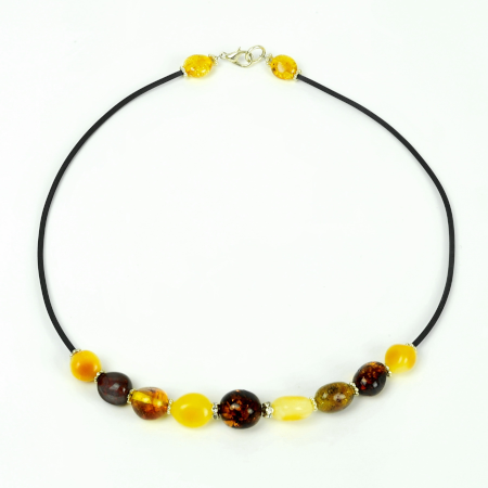 Collana Ambra Caucciù